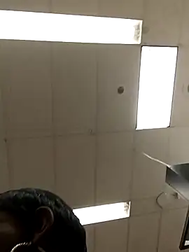 Snapshot of kobrashekyng chatting on 10-13-25, 05:36 kobrashekyng online show from 10-13-25, 05:36