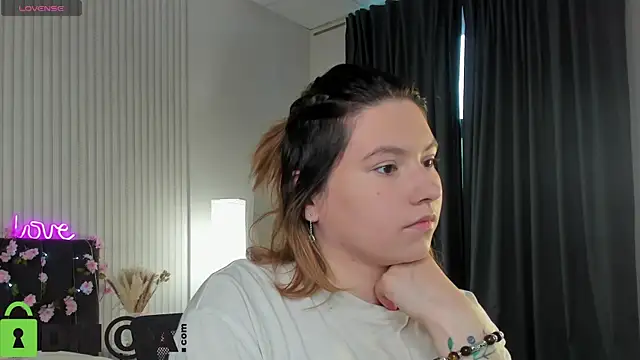 Bonni Meiz online show from 04-15-26, 03:12