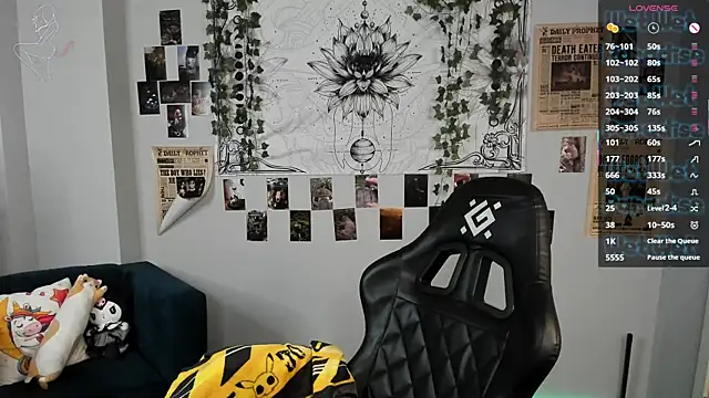 Bonni Meiz online show from 11-18-25, 03:10