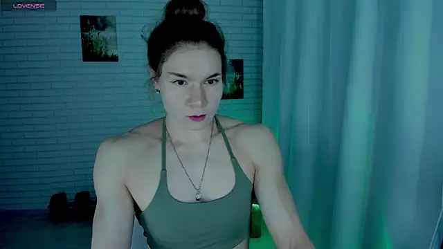 Snapshot of Lisa_Ray chatting on 06-03-26, 10:36 Lisa Ray online show from 06-03-26, 10:36
