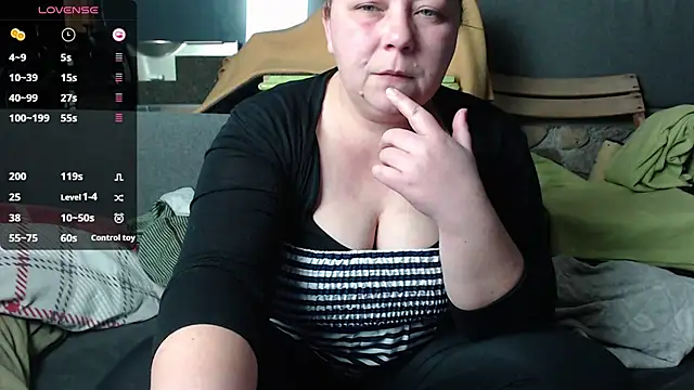 Snapshot of KasiaPrivat chatting on 02-11-25, 04:56 KasiaPrivat online show from 02-11-25, 04:56