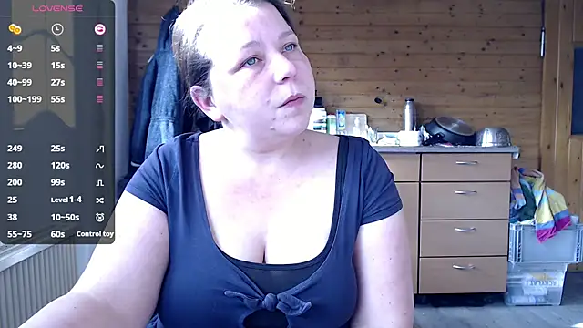 Snapshot of KasiaPrivat chatting on 02-27-25, 09:07 KasiaPrivat online show from 02-27-25, 09:07