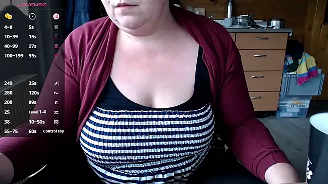 Snapshot of KasiaPrivat chatting on 02-28-25, 07:48 KasiaPrivat online show from 02-28-25, 07:48