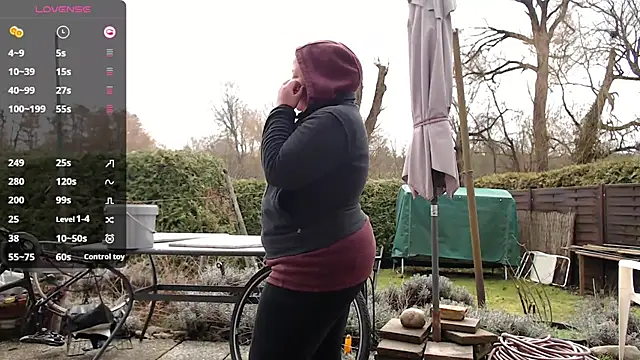 Snapshot of KasiaPrivat chatting on 03-13-25, 09:43 KasiaPrivat online show from 03-13-25, 09:43