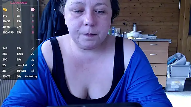 Snapshot of KasiaPrivat chatting on 02-24-25, 10:37 KasiaPrivat online show from 02-24-25, 10:37