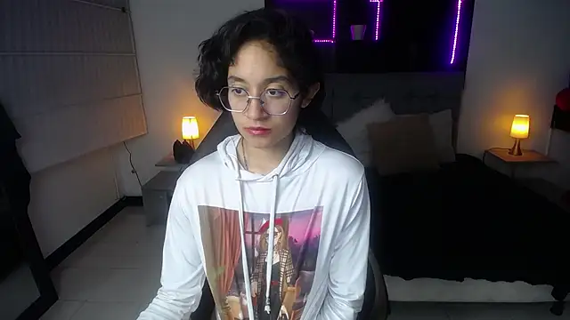 Snapshot of Lili_Gomez_ chatting on 03-14-25, 04:51 Lili Gomez online show from 03-14-25, 04:51