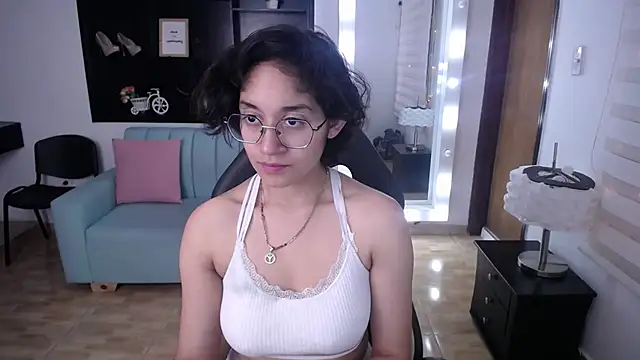 Snapshot of Lili_Gomez_ chatting on 03-11-25, 01:56 Lili Gomez online show from 03-11-25, 01:56