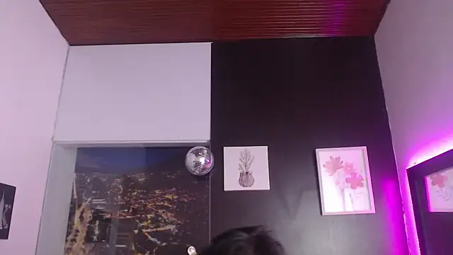 Lili Gomez  online show from 11-02-25, 12:10