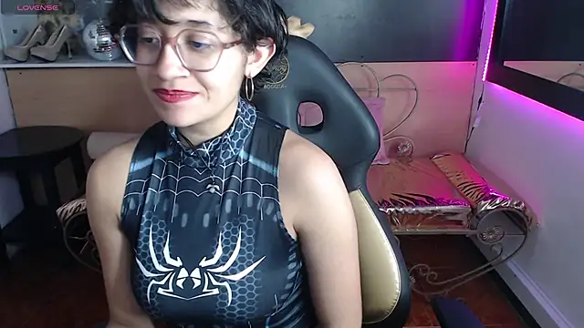Snapshot of Lili_Gomez_ chatting on 10-09-25, 01:11 Lili Gomez online show from 10-09-25, 01:11