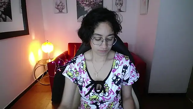 Snapshot of Lili_Gomez_ chatting on 02-15-25, 01:38 Lili Gomez online show from 02-15-25, 01:38