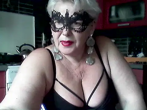 Snapshot of Lisa_Suzie chatting on 06-19-26, 10:10 Lisa Suzie online show from 06-19-26, 10:10