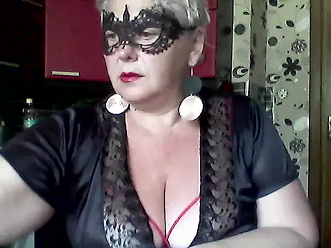 Snapshot of Lisa_Suzie chatting on 06-27-26, 09:15 Lisa Suzie online show from 06-27-26, 09:15