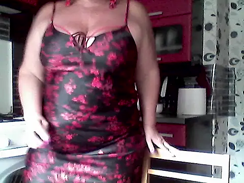 Snapshot of Lisa_Suzie chatting on 07-23-26, 02:35 Lisa Suzie online show from 07-23-26, 02:35
