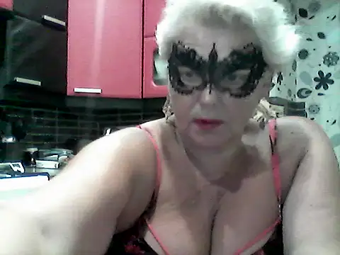 Snapshot of Lisa_Suzie chatting on 07-19-26, 06:04 Lisa Suzie online show from 07-19-26, 06:04