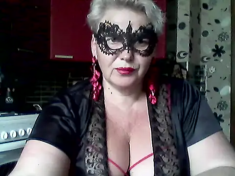 Snapshot of Lisa_Suzie chatting on 05-15-26, 08:56 Lisa Suzie online show from 05-15-26, 08:56
