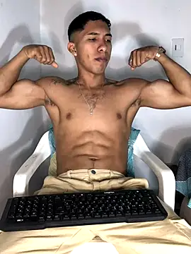 maximo vega newv online show from 10-31-25, 11:22