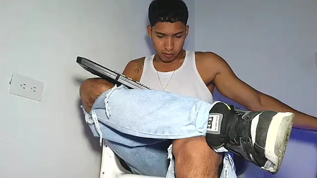 maximo vega newv online show from 03-25-26, 08:19