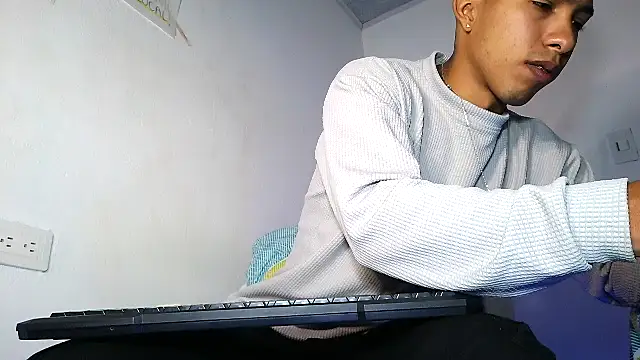 maximo vega newv online show from 03-08-26, 06:00