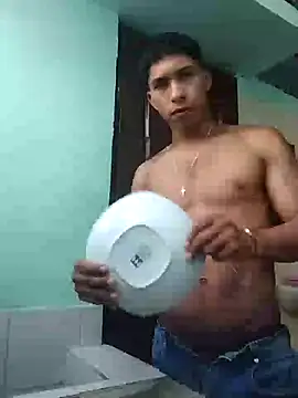 Snapshot of maximo_vega_newv chatting on 12-20-24, 09:50 maximo vega newv online show from 12-20-24, 09:50