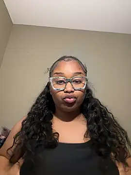 Snapshot of Joy_Tsubaki chatting on 12-13-24, 02:21 Joy Tsubaki online show from 12-13-24, 02:21