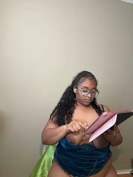 Snapshot of Joy_Tsubaki chatting on 12-15-24, 01:11 Joy Tsubaki online show from 12-15-24, 01:11