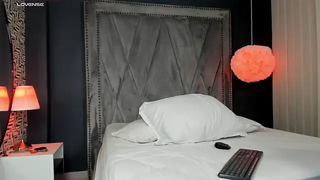 Snapshot of Pamela_Johnsonn chatting on 11-11-25, 07:41 Pamela Johnsonn online show from 11-11-25, 07:41