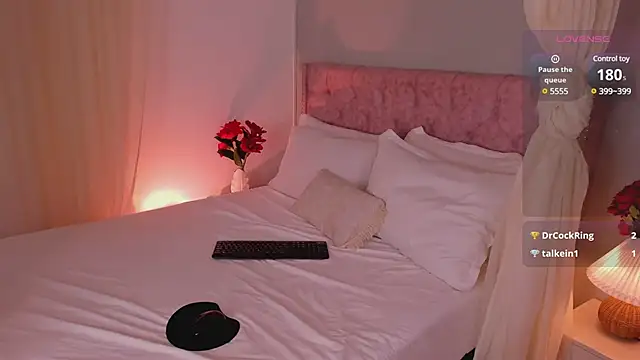 Snapshot of Lia_Sweett_ chatting on 02-26-25, 05:53 Lia Sweett online show from 02-26-25, 05:53