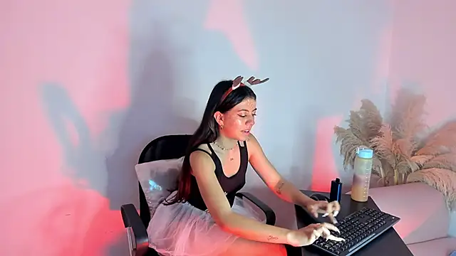 Iiam danii online show from 12-30-24, 04:07