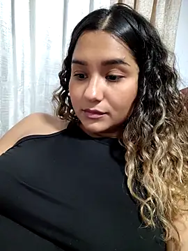 BrendaGirs online show from 11-30-25, 03:18