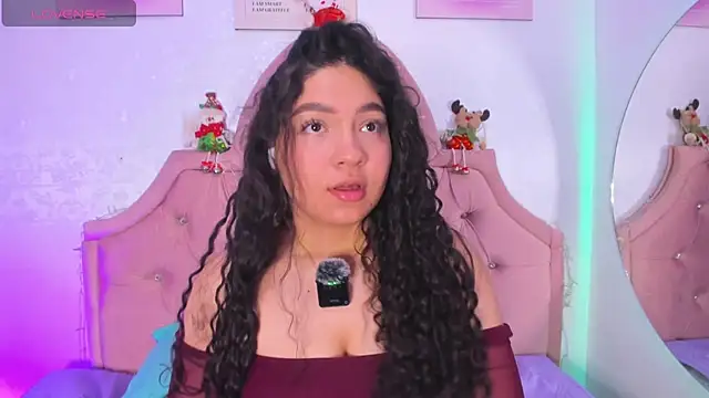 amandalee01 online show from 12-21-25, 06:31