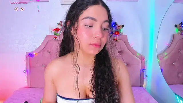 amandalee01 online show from 12-05-25, 08:06