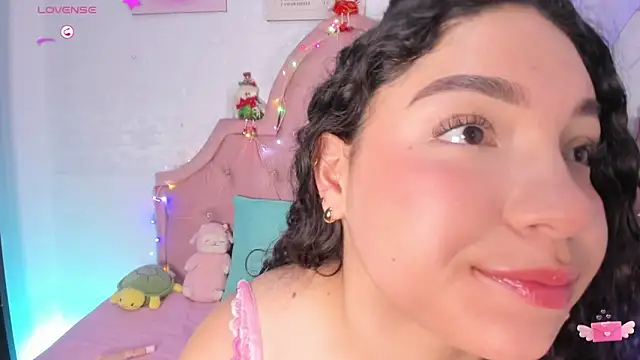 amandalee01 online show from 12-14-25, 07:41