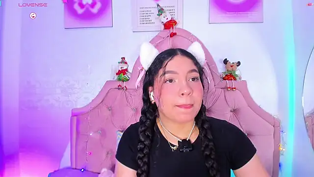 amandalee01 online show from 12-19-25, 02:08