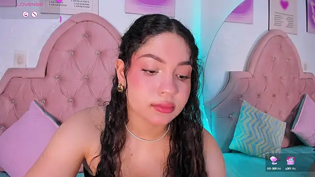 amandalee01 online show from 09-26-25, 07:54