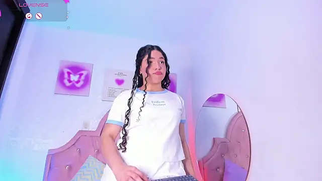 amandalee01 online show from 11-08-25, 08:01