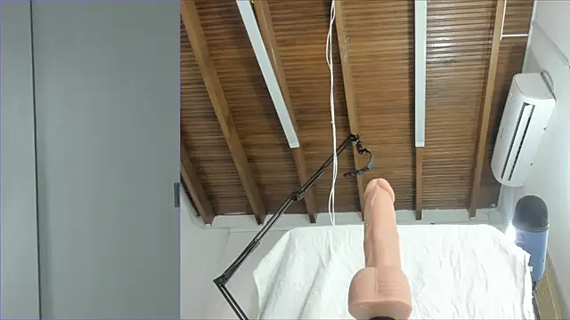 Lucy carter  online show from 10-28-25, 03:00