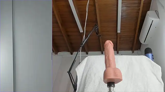 Lucy carter  online show from 04-08-26, 03:02