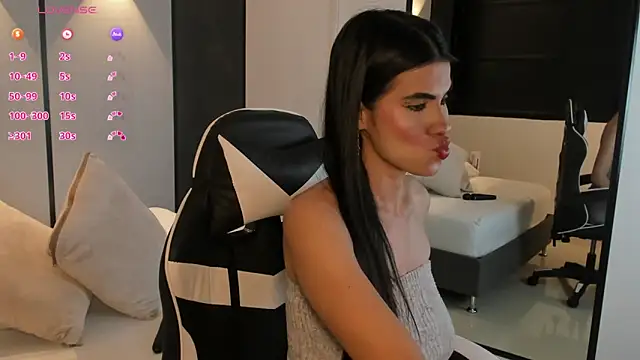 stephanya  online show from 10-16-25, 08:17