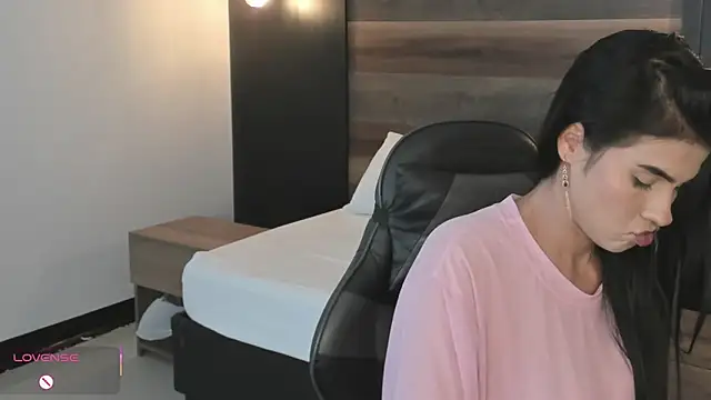 stephanya  online show from 03-11-26, 07:08