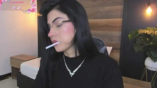 Snapshot of stephanya_ chatting on 05-06-26, 07:51 stephanya online show from 05-06-26, 07:51
