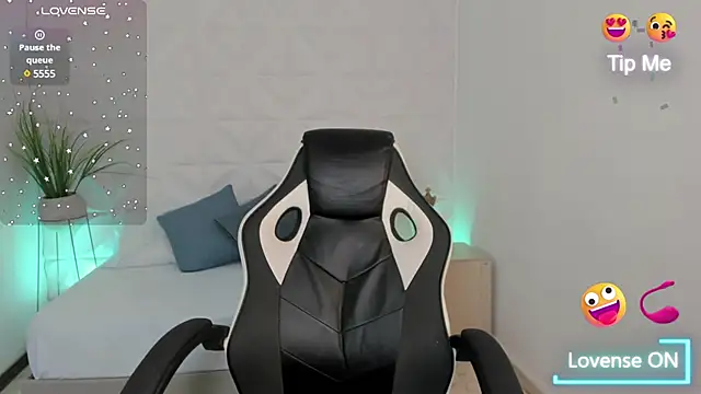 stephanya  online show from 03-11-25, 07:03