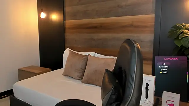 stephanya  online show from 12-01-25, 07:04