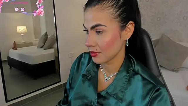 stephanya  online show from 07-24-26, 12:45