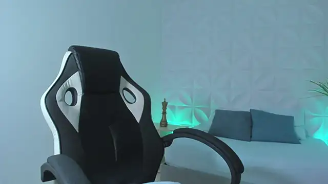 stephanya  online show from 03-14-25, 07:34