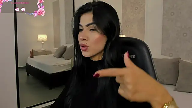 stephanya  online show from 07-25-26, 12:44