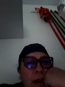 Darly Gomez online show from 10-18-25, 08:00