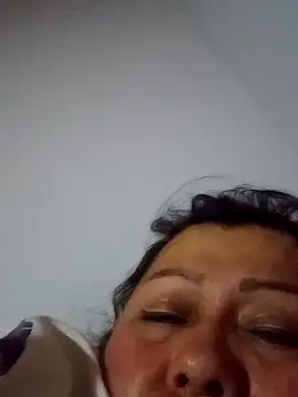 Darly Gomez online show from 02-06-25, 01:16