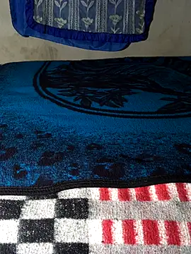 manuamador online show from 10-20-25, 03:41