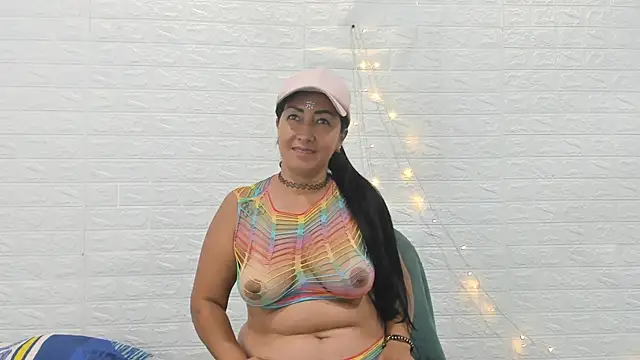 CHantal 33 online show from 12-16-24, 01:32