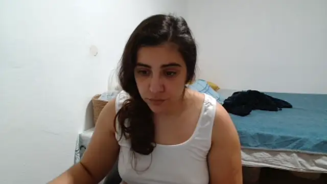 Snapshot of Ursumi1 chatting on 03-12-26, 03:49 Ursumi1 online show from 03-12-26, 03:49